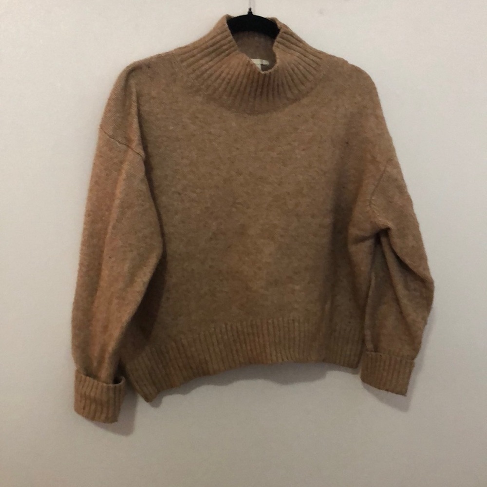 CAMEL TURTLENECK